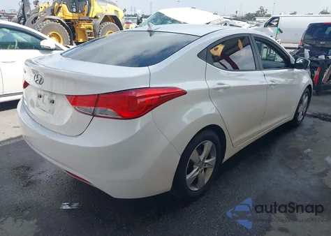 2013 Hyundai Elantra Gls z USA, uszkodzony, nr VIN 5NPDH4AE2DH447899